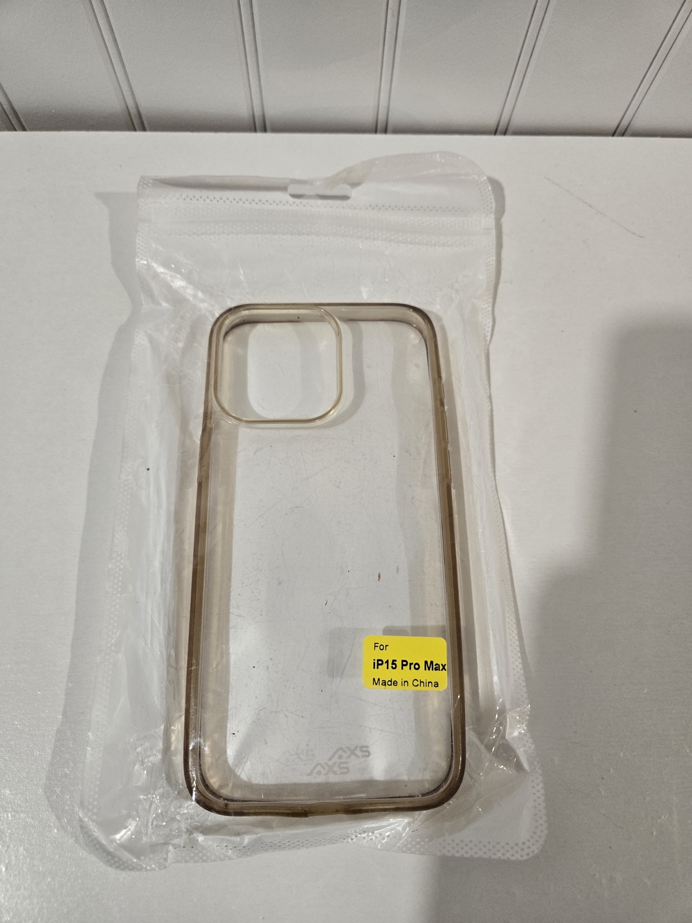 Brand New iPhone 15 Pro Max Clear Phone Case – Subtle Brown Tint